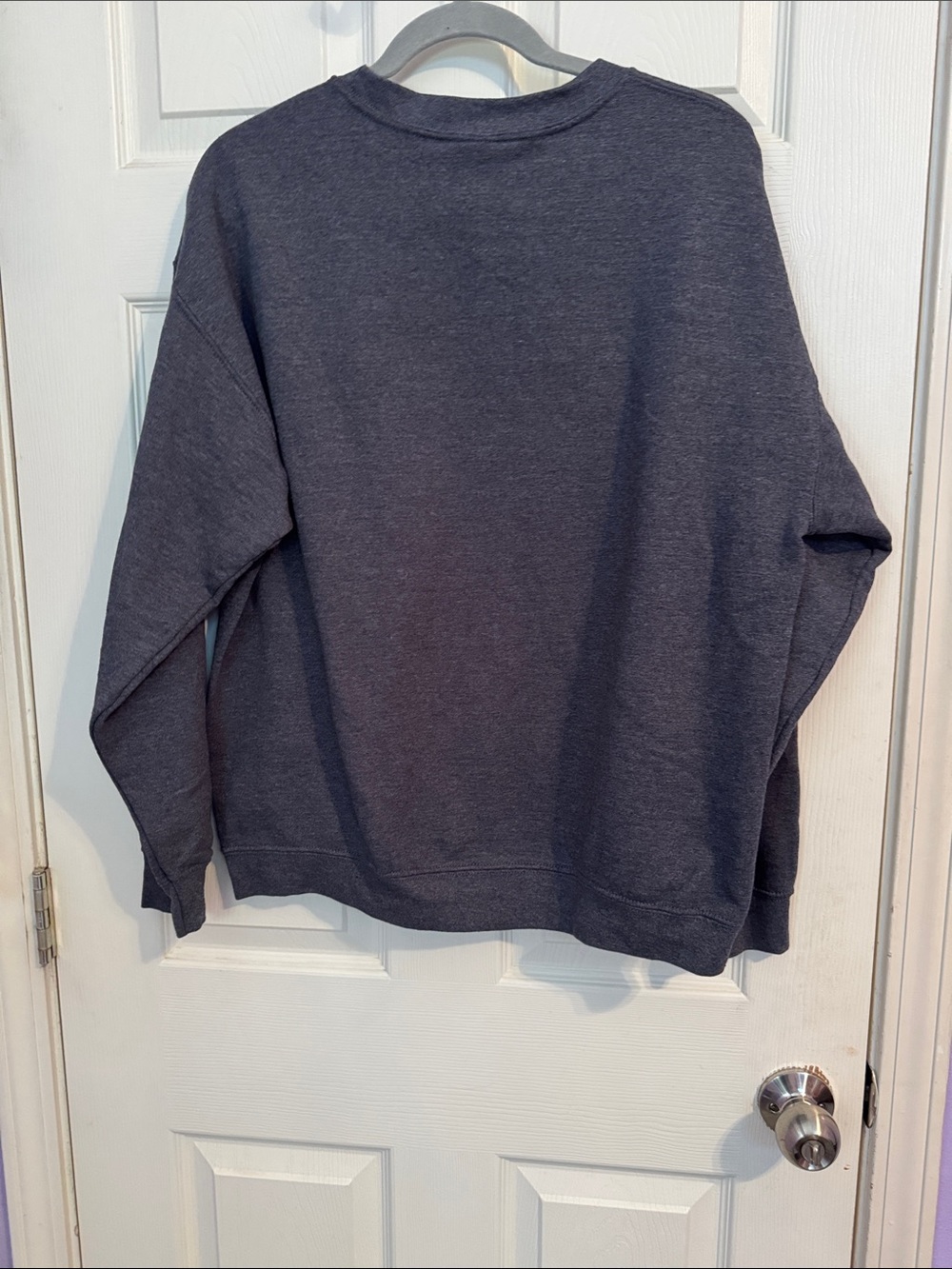 Gildan Navy Crewneck Sweatshirt with Gold Yellowstone Logo - Picture 3 of 3